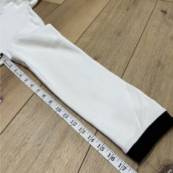 Nike White and Black Hoodie Boys XL Never Worn - Picture 7 of 8